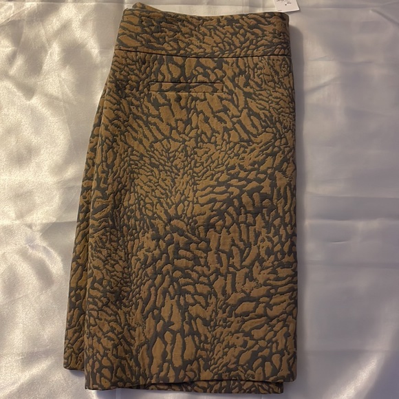LOFT NWT skirt size 10 - Picture 10 of 11